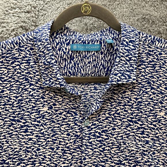 Tori Richard Men's XL Short Sleeve Button Up Shark Design Blue White Beach - Picture 2 of 11
